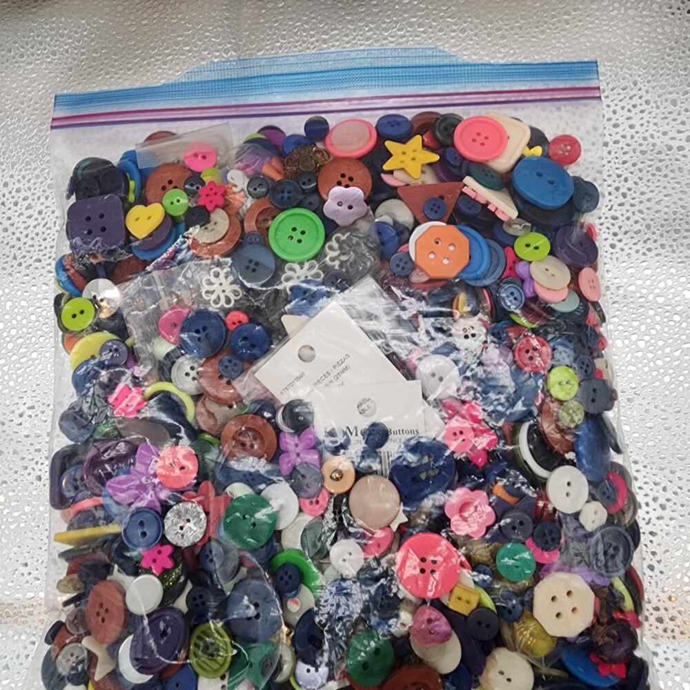 Mixed Lot Misc Buttons Almost 2lbs